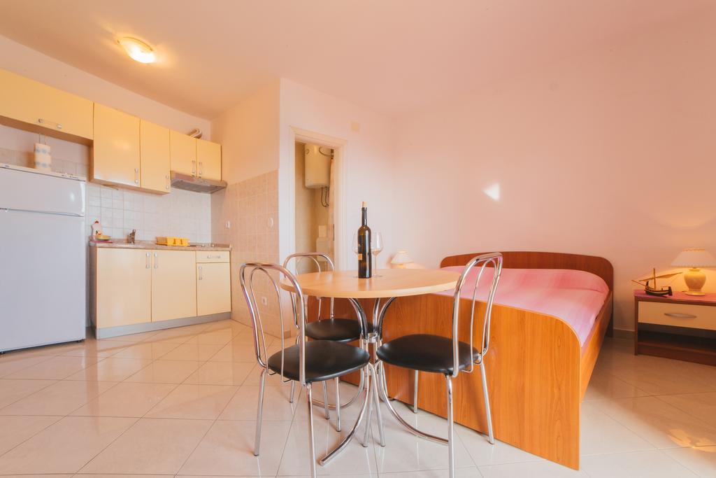 Apartments Dada Omiš Δωμάτιο φωτογραφία